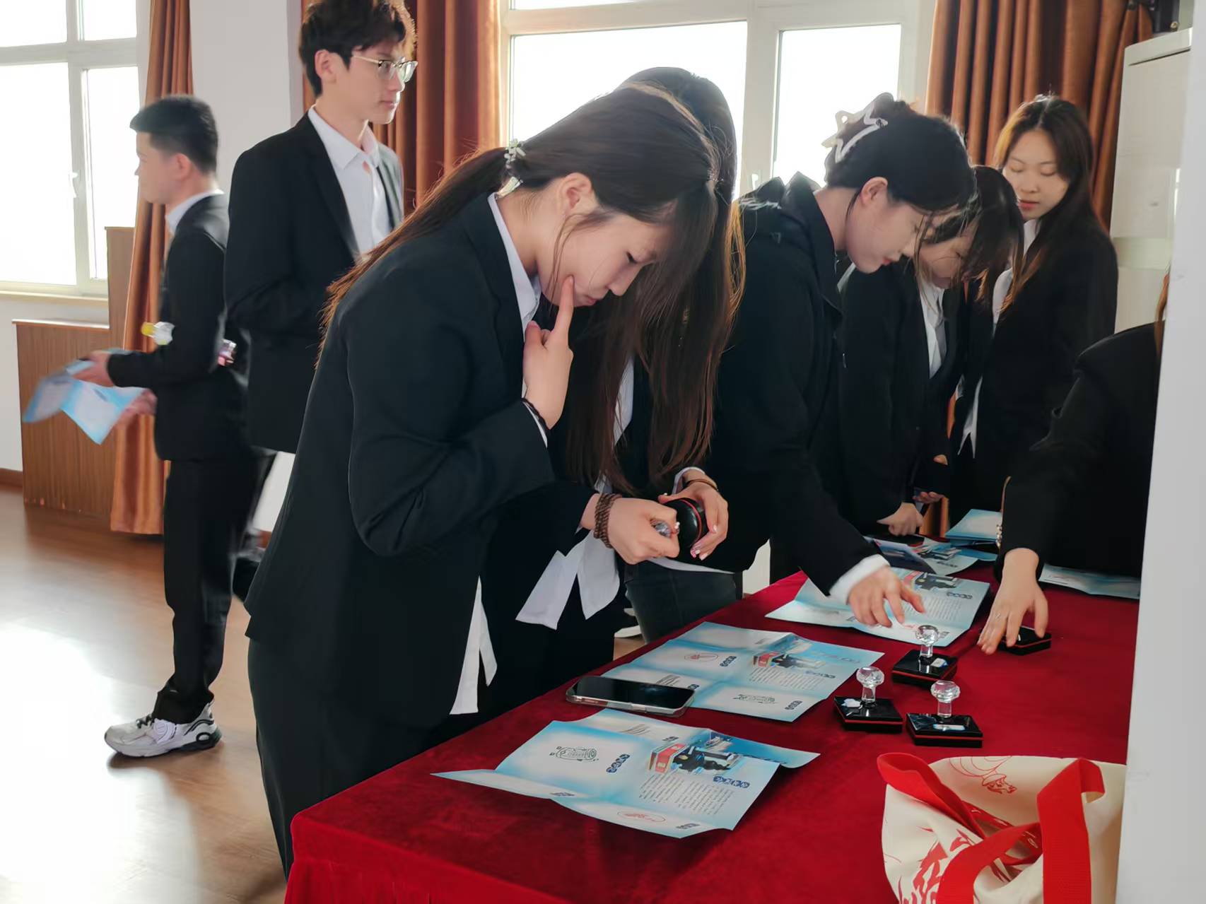 微信圖片_20251230131459_18_40.jpg 微信圖片_20251230131459_18_40.jpg